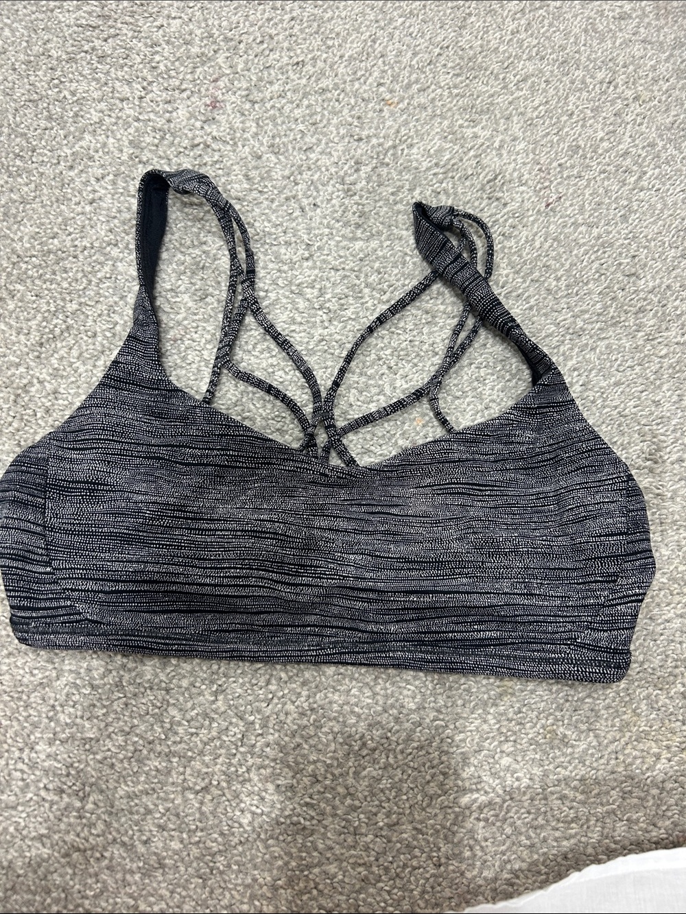 lululemon athletica Strappy Seamless Sports Bra - Black Heather